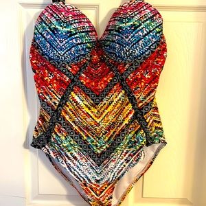 Meet Curve underwire one piece colorful swimsuit